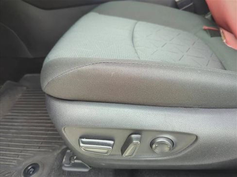 Used 2025 Toyota RAV4 XLE FWD image 12
