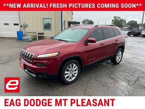 Used 2016 Jeep Cherokee Limited AWD/4WD image 2
