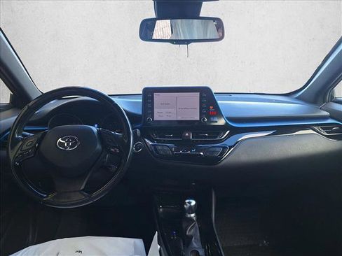 Used 2019 Toyota C-HR XLE image 12
