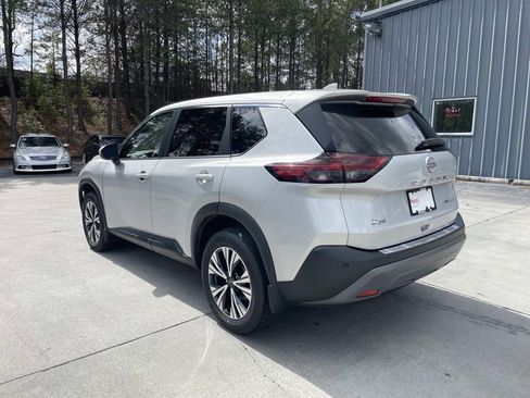 Used 2022 Nissan Rogue SV image 7