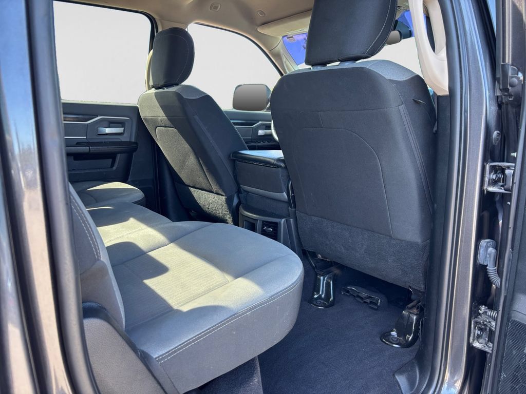 Used 2020 RAM 2500 Big Horn AWD/4WD image 38