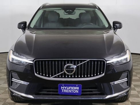 Used 2023 Volvo XC60 B5 Plus AWD/4WD image 13