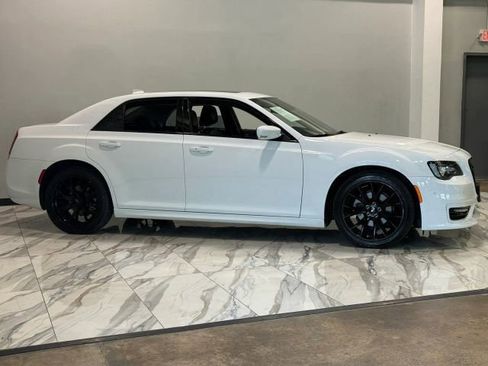 Used 2023 Chrysler 300 Touring L w/ Popular Equipment Group RWD image 5