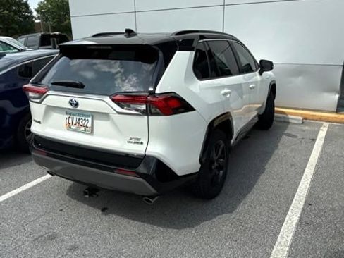 Used 2020 Toyota RAV4 XSE w/ XSE Grade Weather Package AWD/4WD image 10