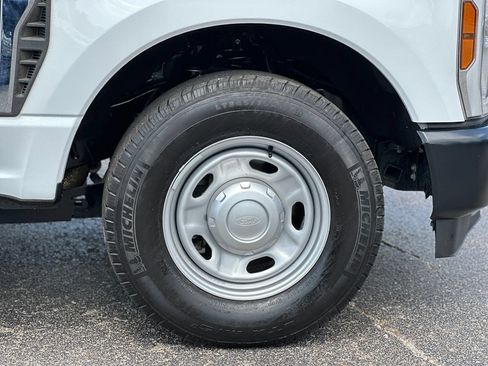 Used 2025 Ford F250 XL RWD image 26