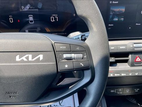 Used 2025 Kia K4 FWD image 19