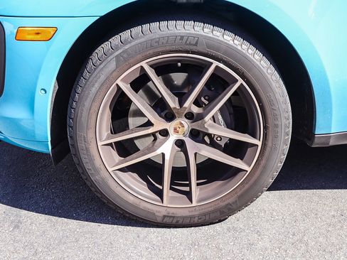 Used 2022 Porsche Macan image 15