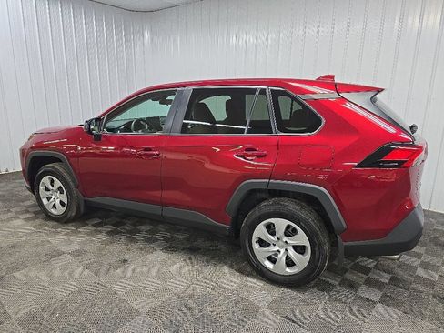 Used 2024 Toyota RAV4 LE AWD/4WD image 4