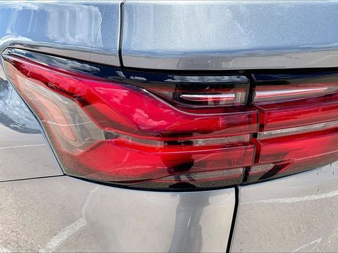 Used 2023 Chevrolet Traverse LT w/ LPO, Floor Liner Package AWD/4WD image 31