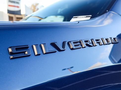 Used 2022 Chevrolet Silverado 1500 RST w/ Convenience Package II image 26