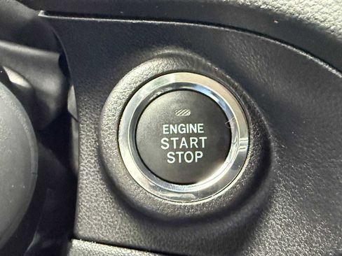 Used 2025 Subaru Ascent Onyx Edition image 30