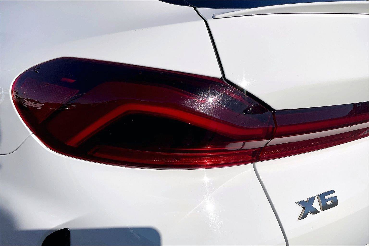 Used 2022 BMW X6 M50i AWD/4WD image 31