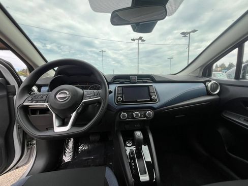 Used 2025 Nissan Versa SV FWD image 32