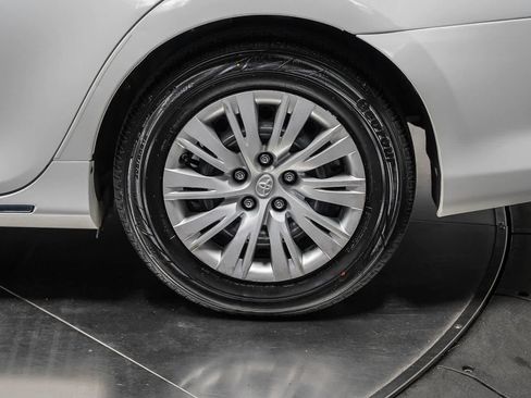 Used 2014 Toyota Camry LE FWD image 10