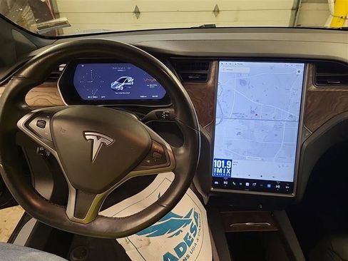 Used 2019 Tesla Model S 100D image 9