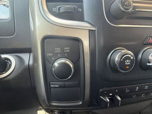 Used 2018 RAM 3500 Tradesman w/ Chrome Appearance Group AWD/4WD image 6