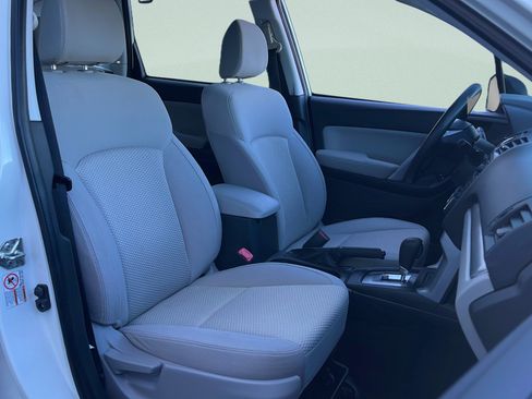 Used 2015 Subaru Forester 2.5i w/ Alloy Wheel Package AWD/4WD image 25