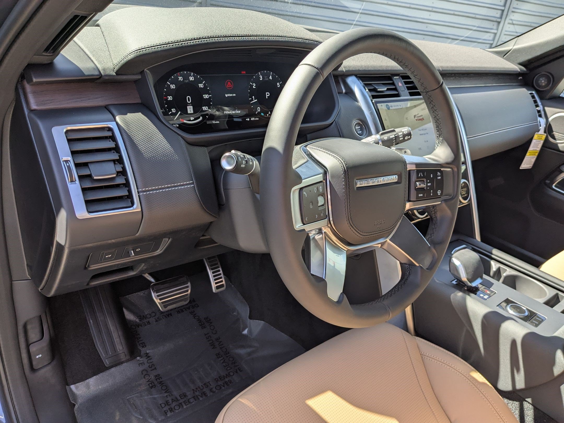 New 2026 Land Rover Discovery Dynamic SE AWD/4WD image 14