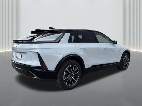 New 2026 Cadillac Lyriq Sport image 5