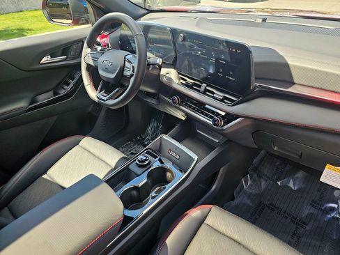 New 2026 Chevrolet Equinox RS w/ Convenience Package III AWD/4WD image 10