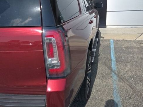 Used 2018 GMC Yukon SLT w/ Premium Edition AWD/4WD image 13
