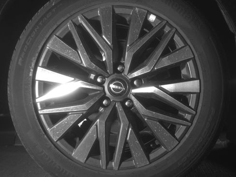 Used 2025 Nissan Altima 2.5 SV FWD image 15