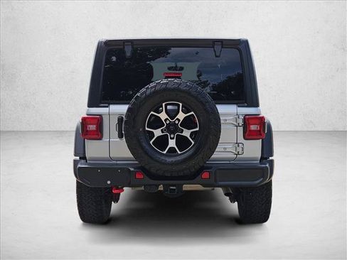 Used 2022 Jeep Wrangler Unlimited Rubicon w/ LED Lighting Group AWD/4WD image 6