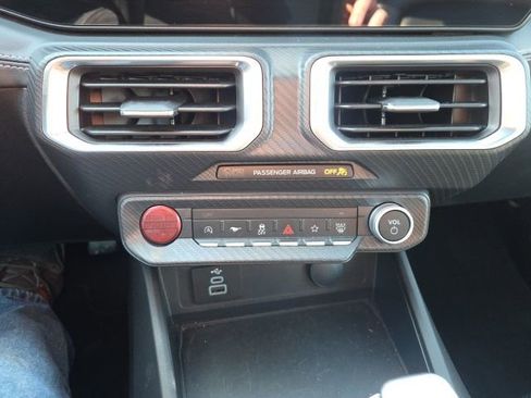 Certified 2025 Ford Mustang Premium image 25