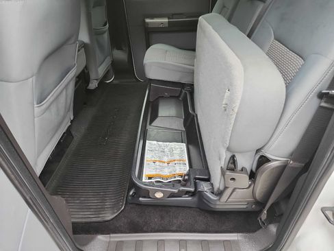 Used 2011 Ford F250 XLT w/ Chrome Pkg RWD image 27