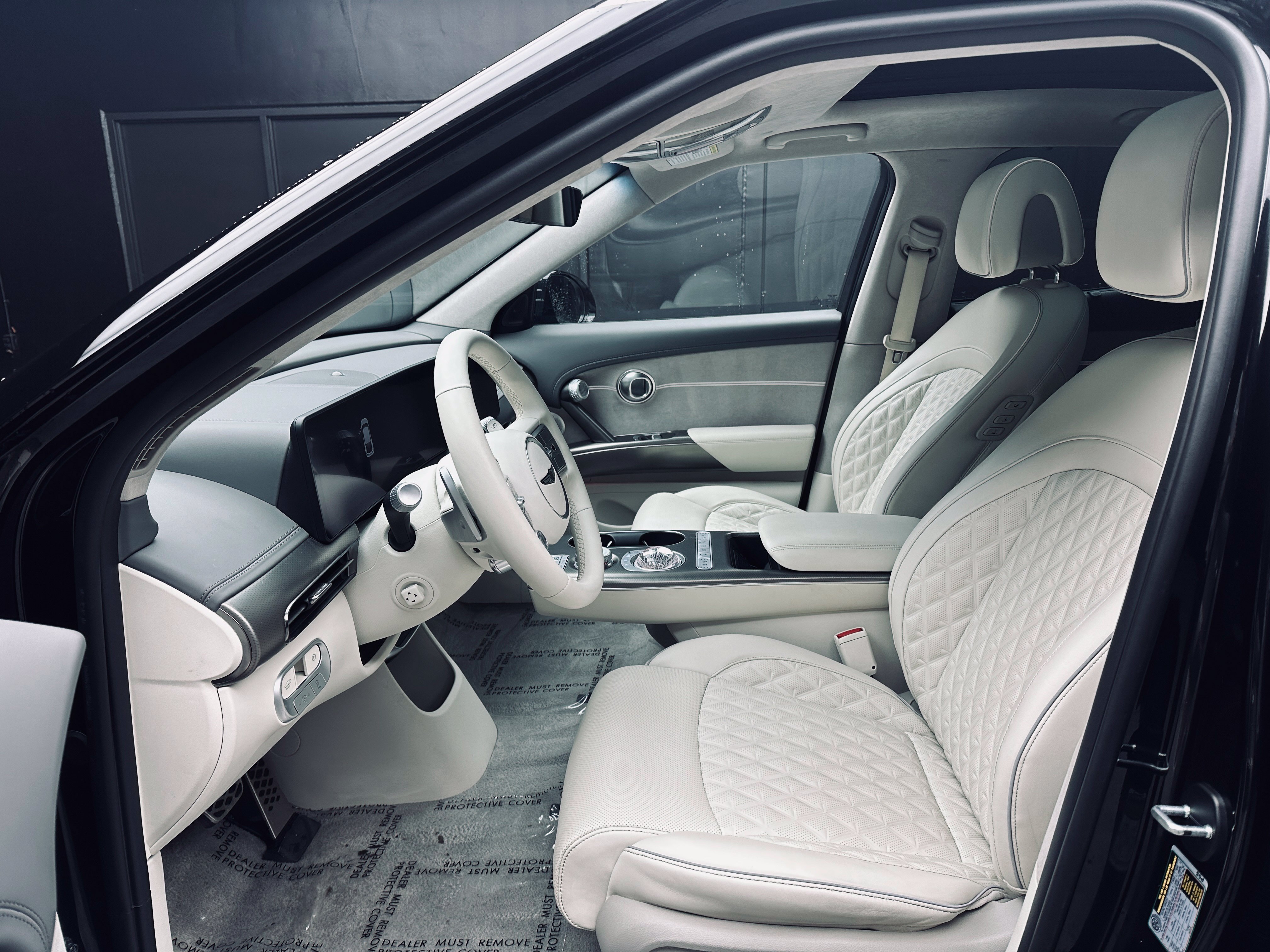 Used 2023 Genesis GV60 Performance AWD/4WD image 17