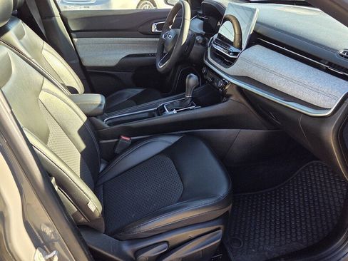 Used 2023 Jeep Compass Latitude w/ Convenience Group image 15