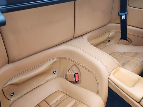 Used 2014 Ferrari California image 31