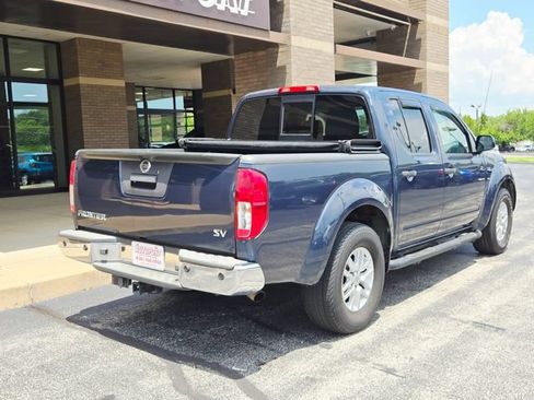 Used 2015 Nissan Frontier SV w/ SV Value Truck Package RWD image 6
