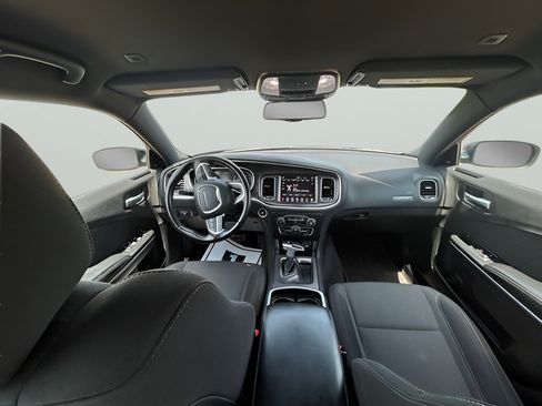 Used 2017 Dodge Charger SXT AWD/4WD image 12