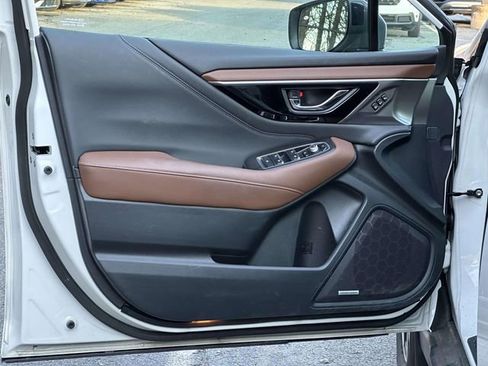 Used 2022 Subaru Outback Touring image 8