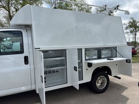 New 2024 Chevrolet Express 3500 w/ Power Convenience Package RWD image 3