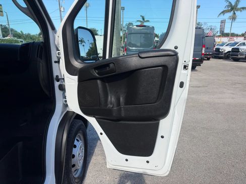 Used 2023 RAM ProMaster 2500 FWD image 16