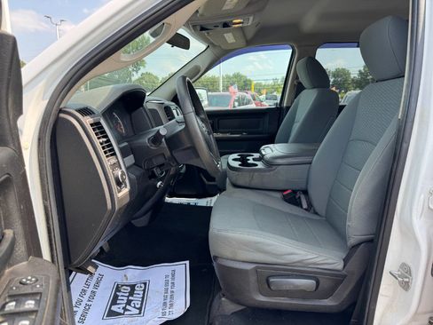 Used 2019 RAM 1500 ST w/ SXT Plus Group AWD/4WD image 15