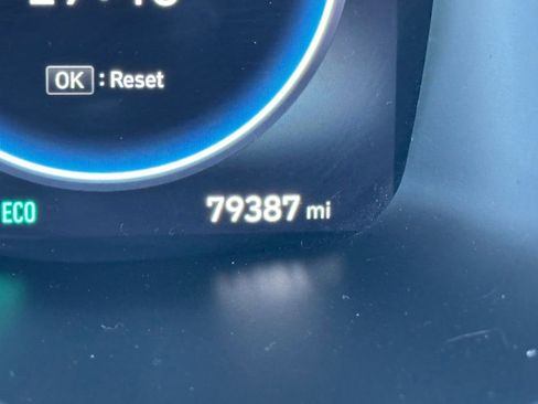 Used 2022 Hyundai Santa Fe SEL Convenience w/ Cargo Package image 18