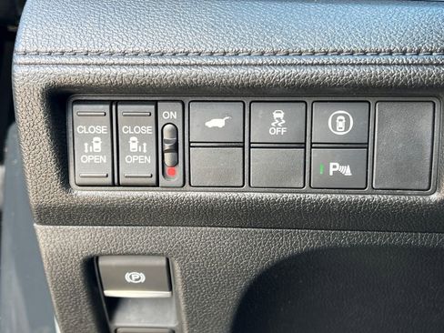 Used 2023 Honda Odyssey Elite image 32
