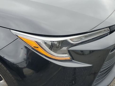 Used 2023 Toyota Corolla LE FWD image 9