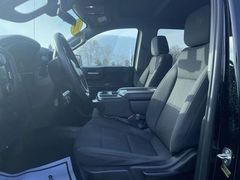 Used 2021 Chevrolet Silverado 1500 Custom Trail Boss w/ Midnight Edition image 17