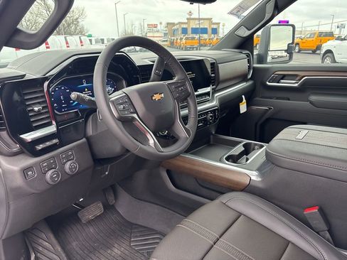 New 2026 Chevrolet Silverado 2500 High Country w/ High Country Premium Package AWD/4WD image 15