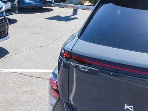 Certified 2024 Hyundai Kona Limited FWD image 8