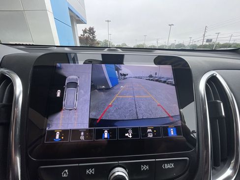 Certified 2022 Chevrolet Equinox Premier FWD image 15
