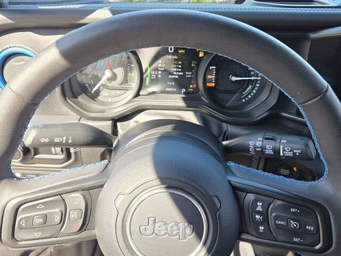 Used 2024 Jeep Wrangler Unlimited Rubicon 4xe AWD/4WD image 21