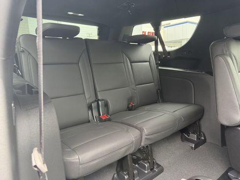New 2026 Chevrolet Suburban Z71 w/ Comfort Package AWD/4WD image 15
