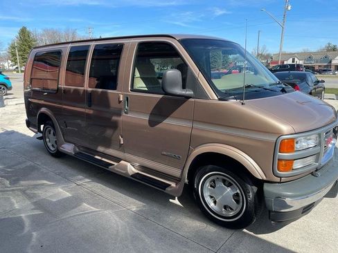Used 1999 GMC Savana 1500 image 8