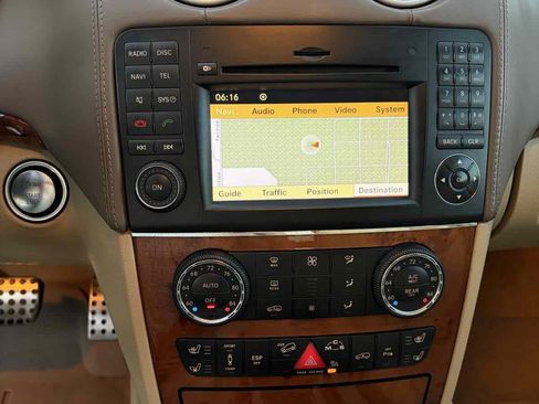 Used 2011 Mercedes-Benz ML 63 AMG 4MATIC image 35