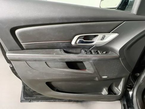 Used 2013 GMC Terrain SLT FWD image 32